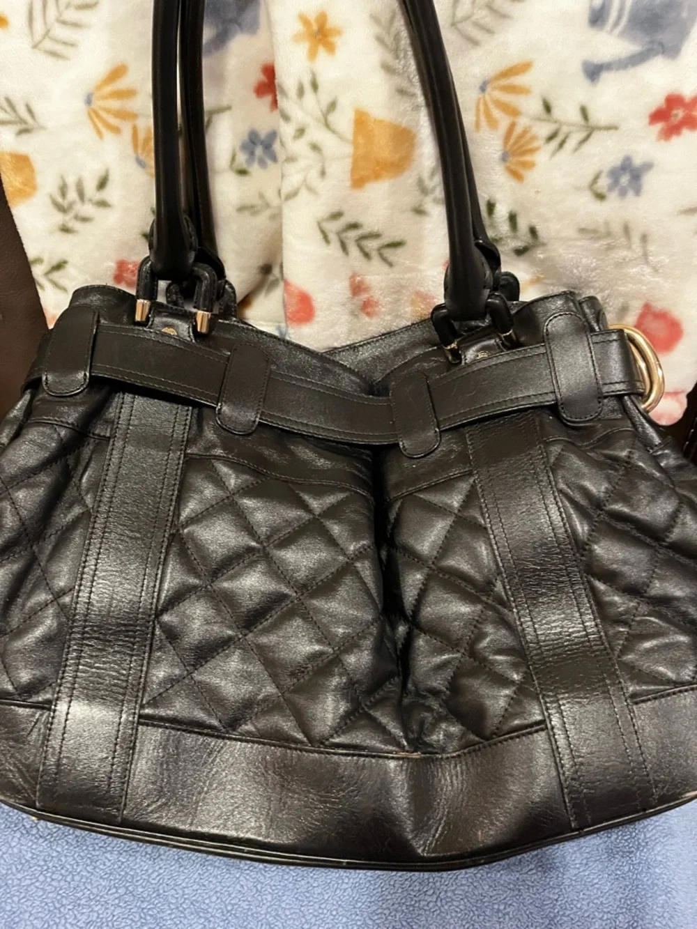 Burberry Black Quilted Leather Shoulder Bag with Gold Hardware - Picture 5 of 7